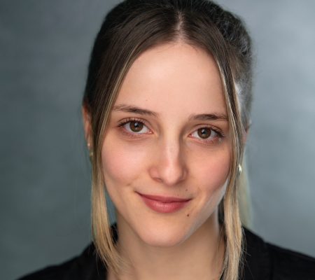 The Spanish actress and musical actor Esther de Portafax