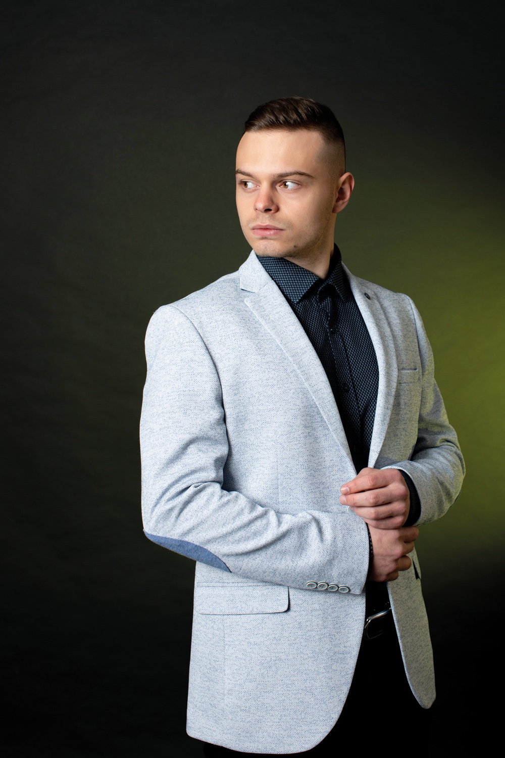 Nikola Nikolow - English Nikola Nikolow - English